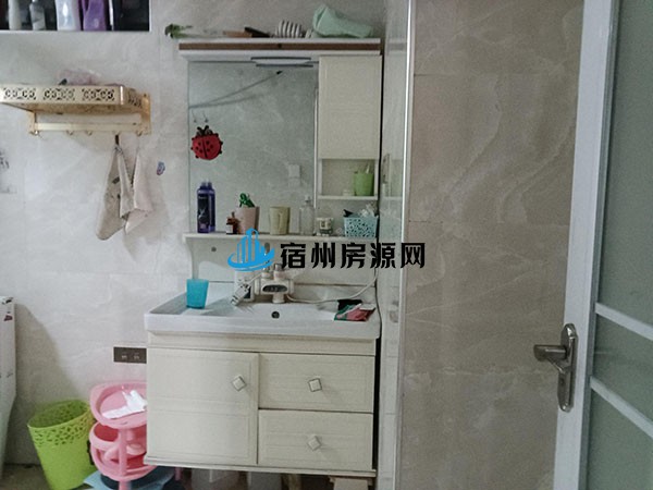 fb516ff4-6910-456d-abf3-3e3d20a89c39.jpg