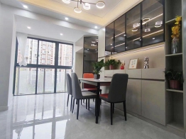 千亩园西区凯旋百年 楼层：5/18层 价格：90万，117m² 3-2-1-1  南北  住宅  小高层